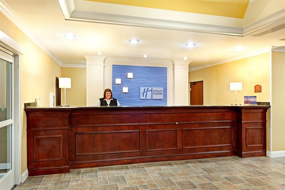Holiday Inn Express & Suites Florence By Ihg Exterior foto