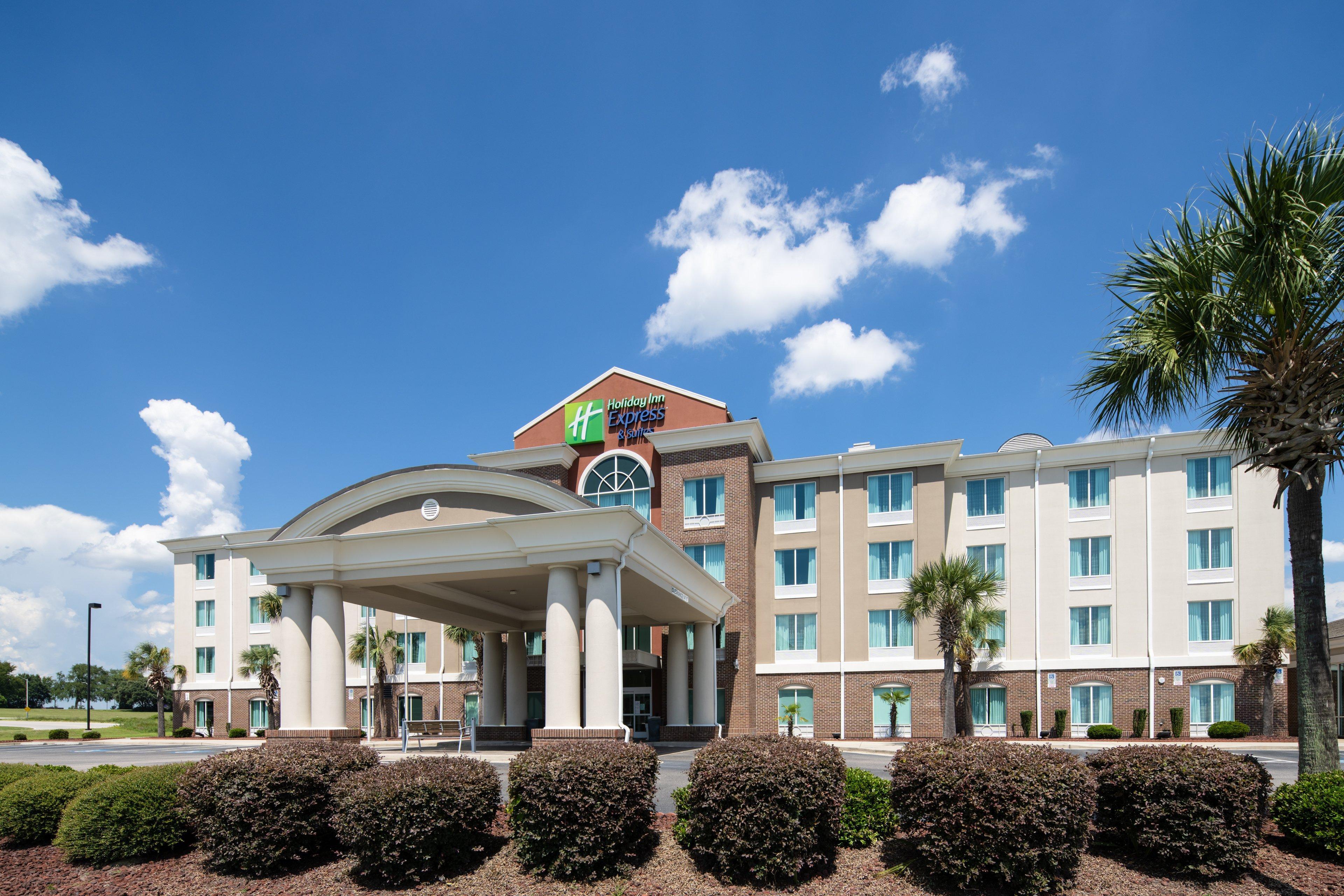 Holiday Inn Express & Suites Florence By Ihg Exterior foto