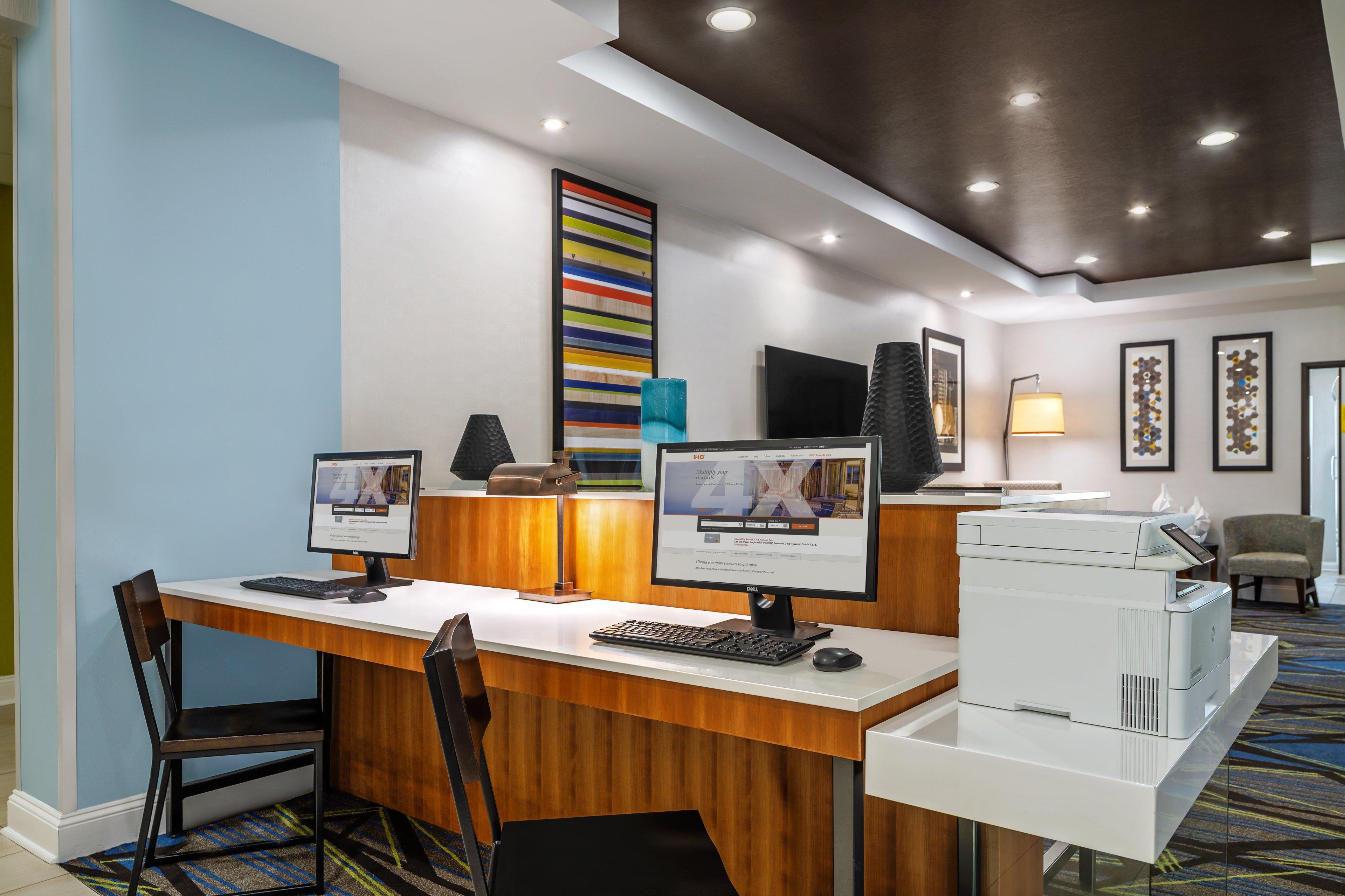 Holiday Inn Express & Suites Florence By Ihg Exterior foto