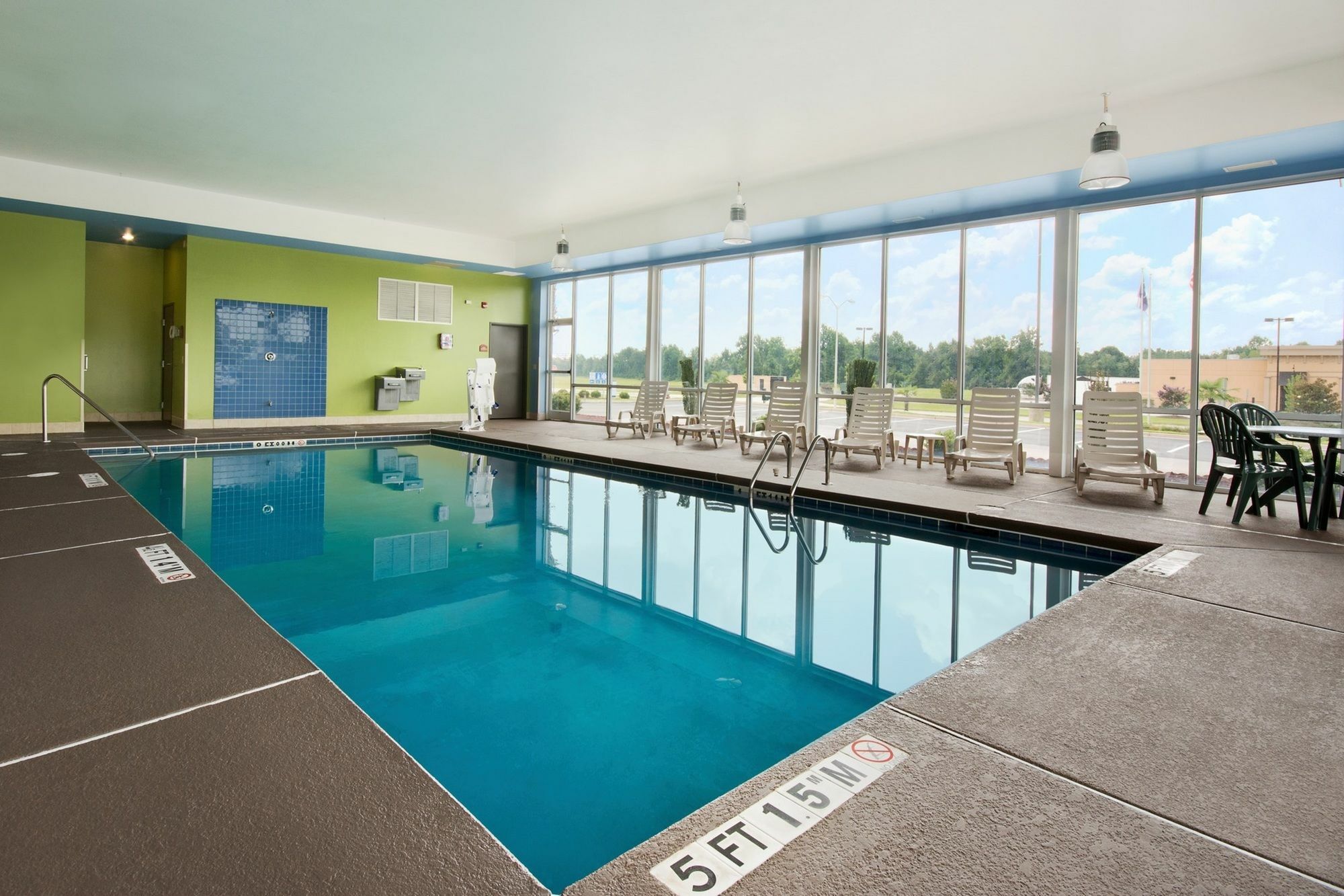 Holiday Inn Express & Suites Florence By Ihg Exterior foto